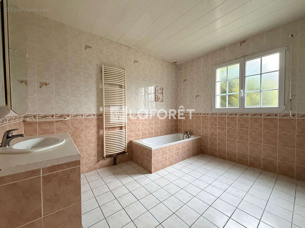 Maison à SOMME-BIONNE