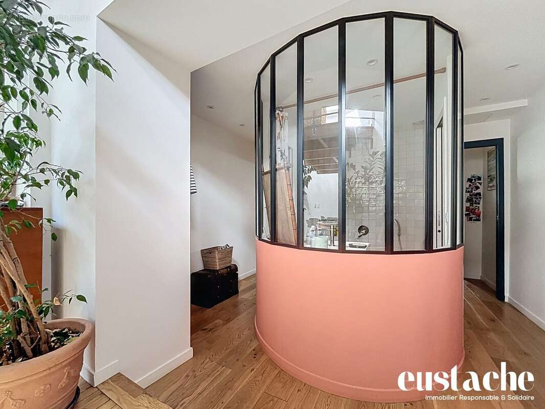 Appartement à PARIS-20E