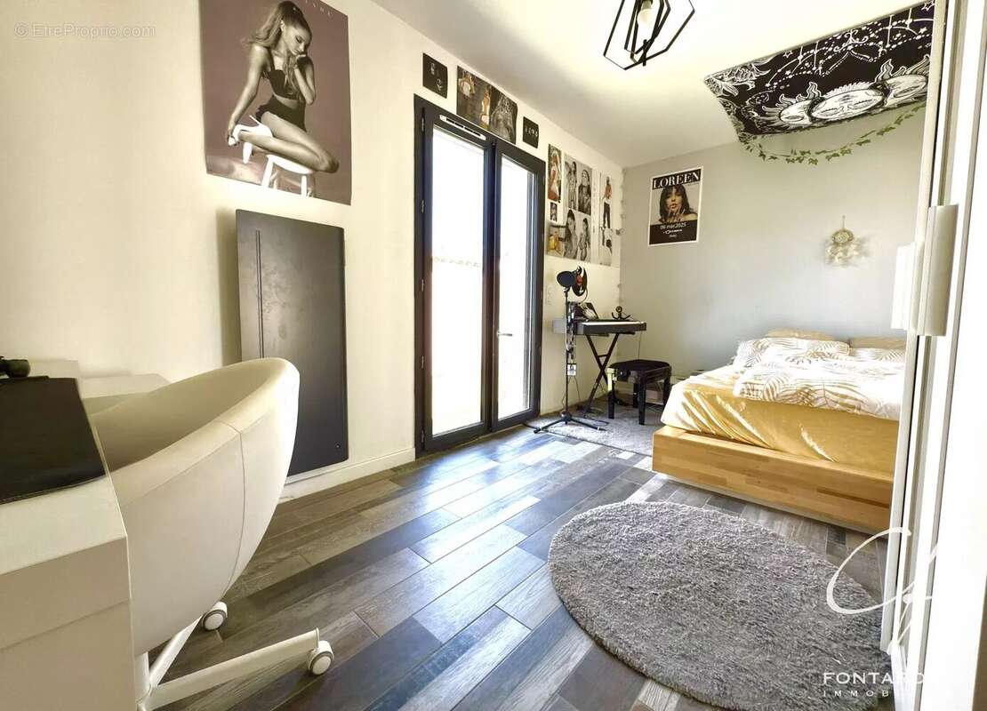 Maison à PUGET-SUR-ARGENS