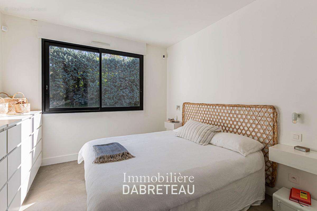 Appartement à CHARBONNIERES-LES-BAINS