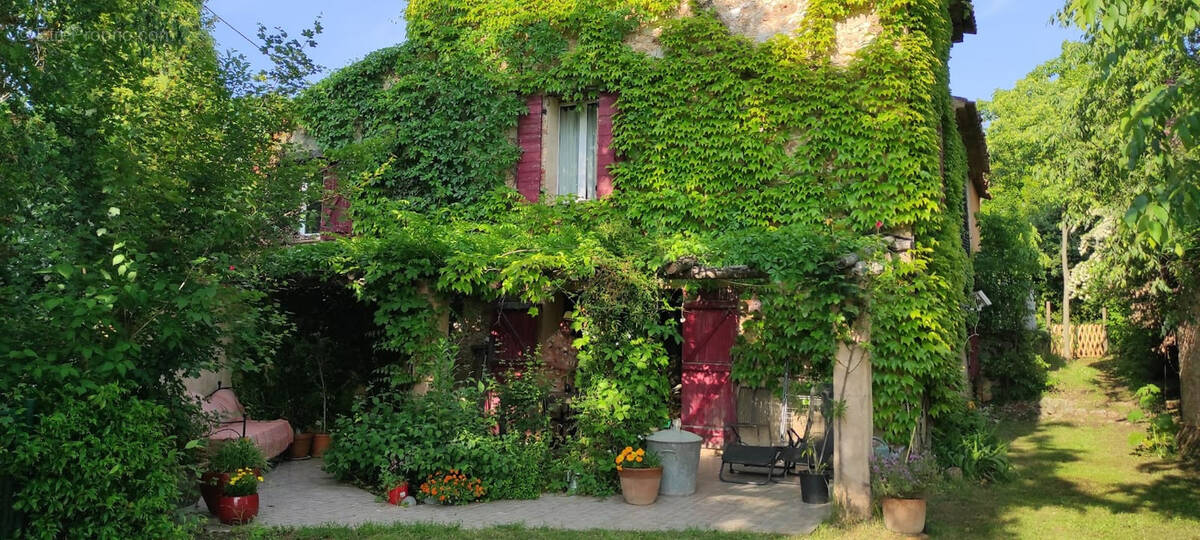 Maison à VILLECROZE