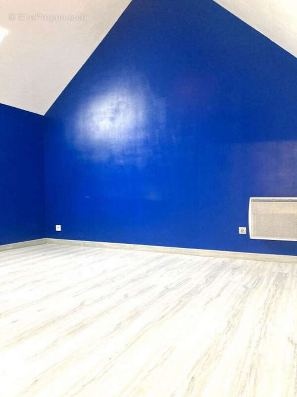 Maison à DOMFRONT-EN-CHAMPAGNE