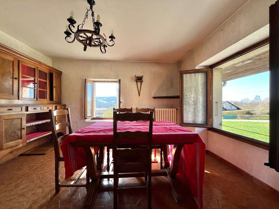 Appartement à GROISY