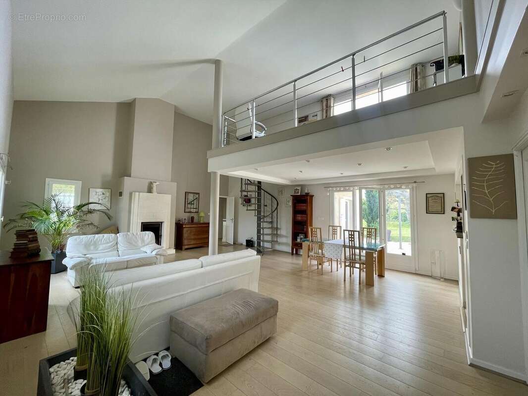 Photo 2 - Maison à TRAMOYES