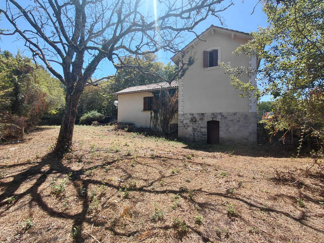Maison de 2 chambres sur 95m2 sans voisin proche - photo 2