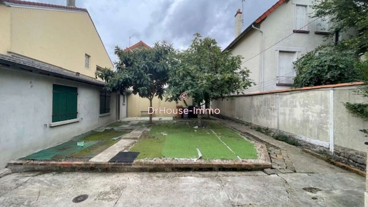 Maison à LES PAVILLONS-SOUS-BOIS