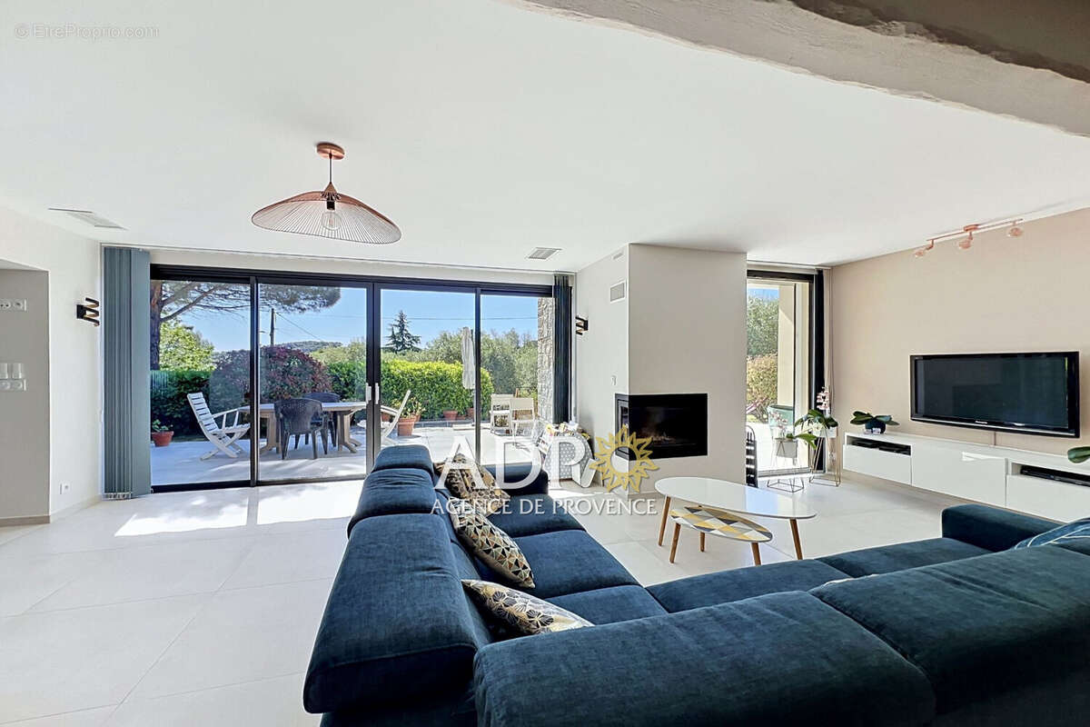 Maison 165 m² à Grasse  - photo 3