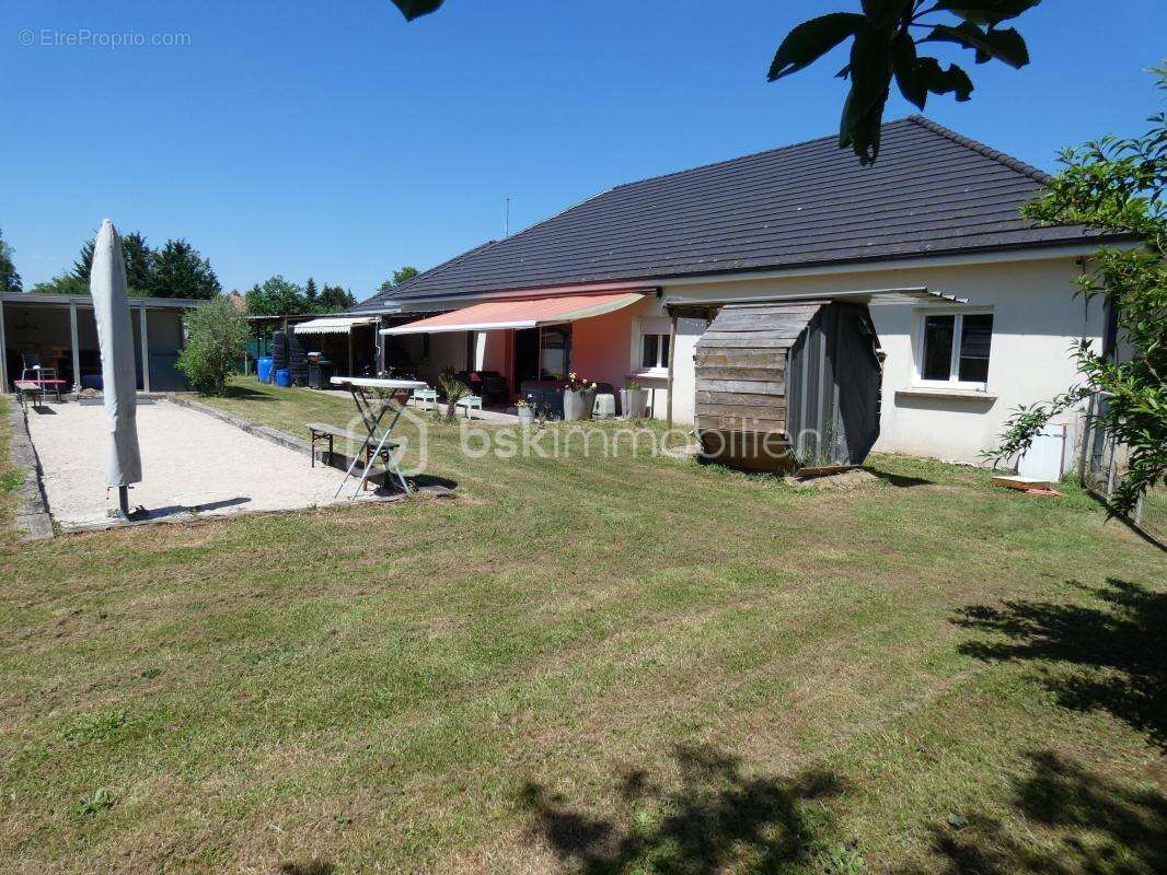 Maison à AUXONNE