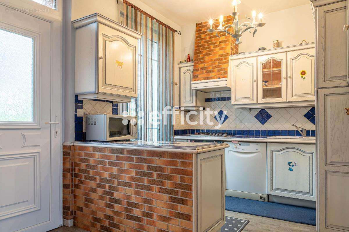 Maison 100 m² à Villeneuve-Saint-Georges  - photo 4