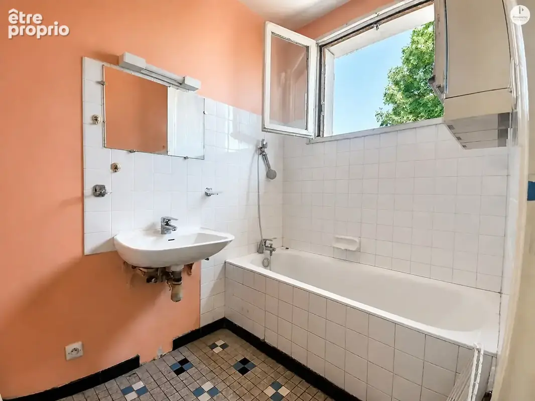 Maison en pierres avec potentiel d'évolution - photo 17