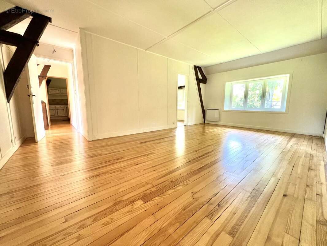 Appartement F4 de 118 m2 avec Parking, Piscine, Tennis - photo 4