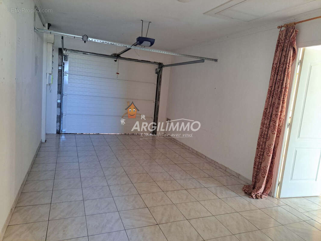 Maison à BESSE-SUR-BRAYE