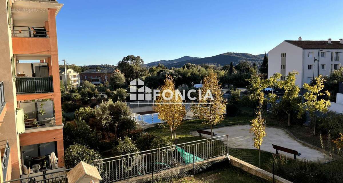 Appartement à BORMES-LES-MIMOSAS