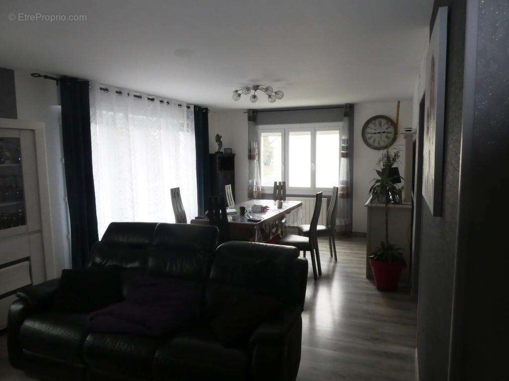 Maison à LOCMALO