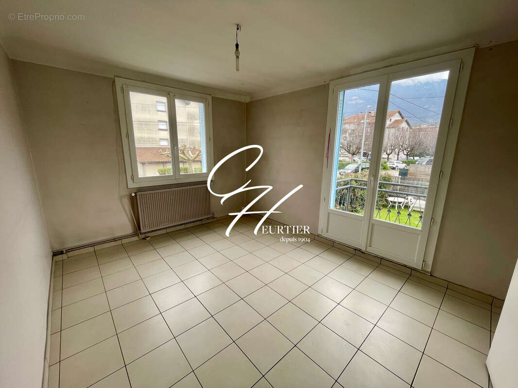 Appartement à ECHIROLLES