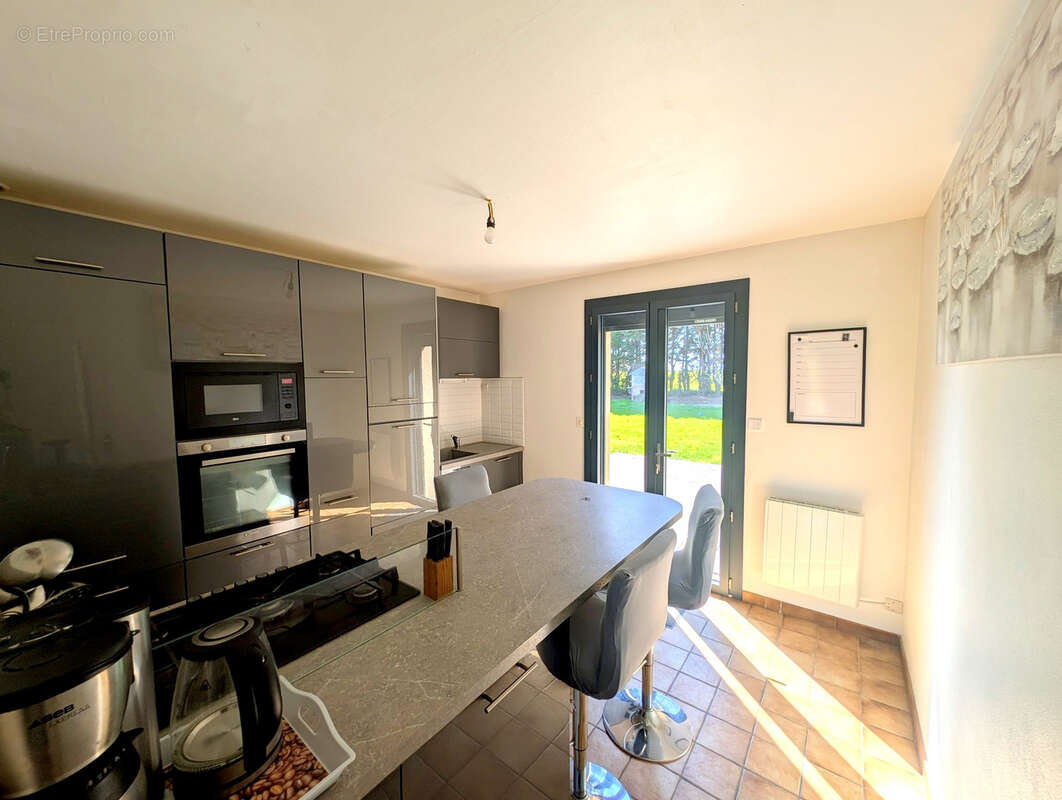 Pavillon sur sous-sol, terrain paysager 1760m2 - photo 4