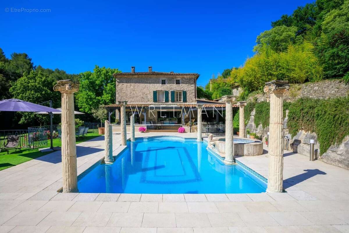 Maison à CALLIAN