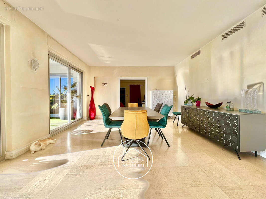 Appartement à MARSEILLE-8E