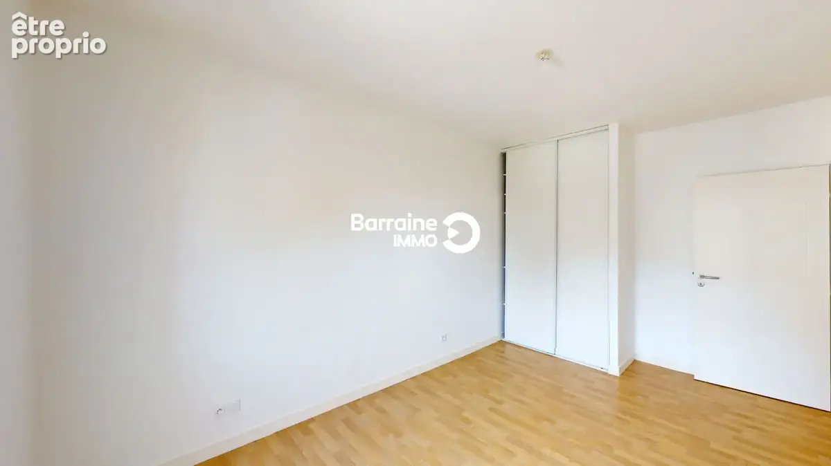 Appartement t3 avec terrasse - 2 chambres - garage double - dernier etage - photo 11