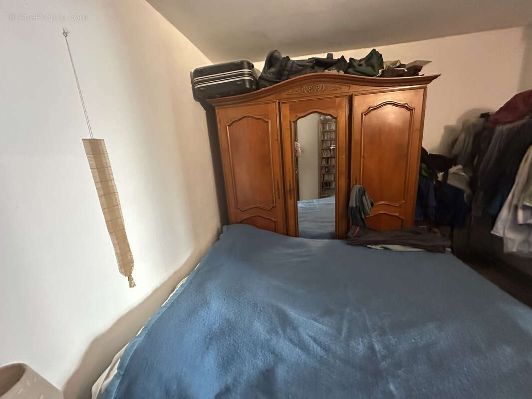 Appartement à SOLLIES-PONT