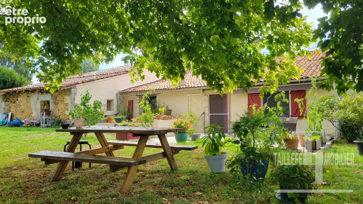 Maison à CONNEZAC