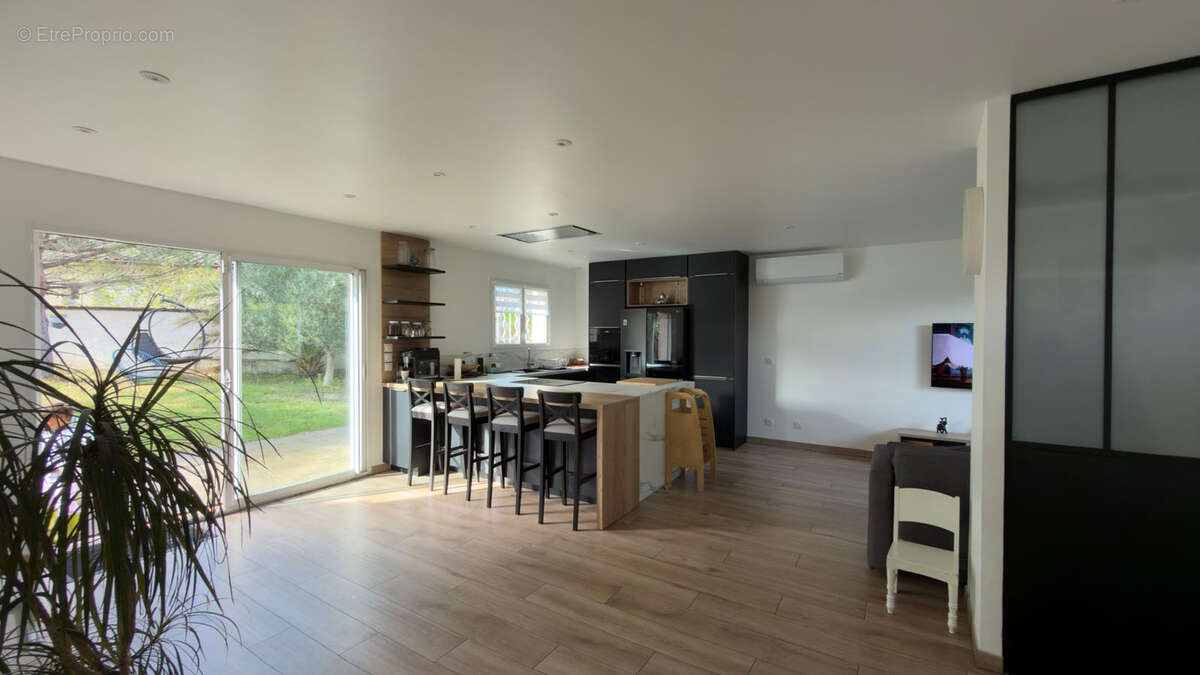 Maison à SAINT-ANDRE-DE-CUBZAC