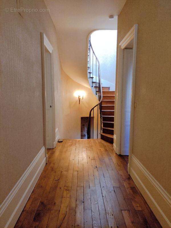 Maison à CHATELLERAULT