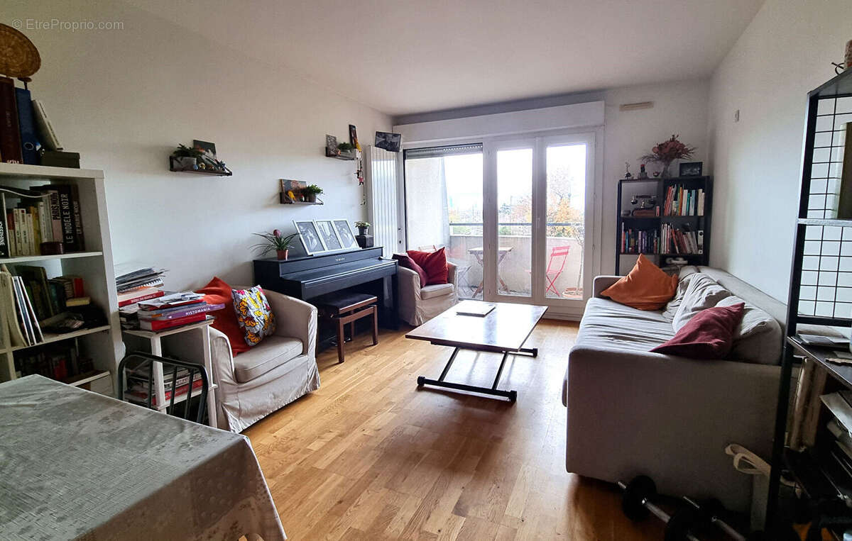 Appartement 2 chambres ** 1 min gare HOUILLES - photo 4