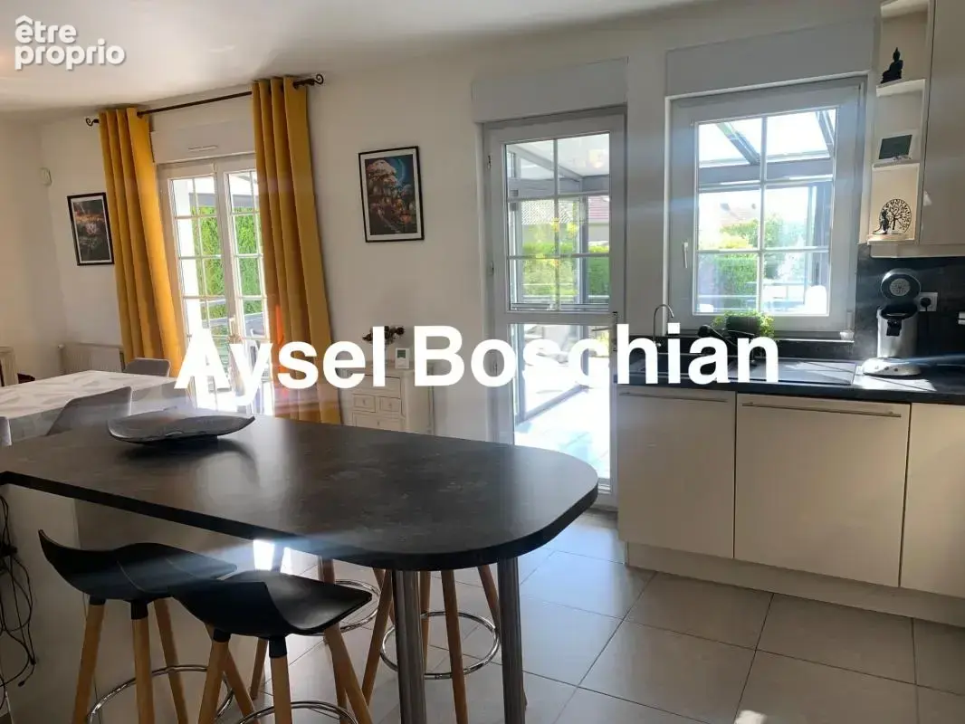 Maison individuelle - plain- pied- 128m2 -4 chambres - 3 garages - parking- terrain - sous-sol complet -lexy - photo 6