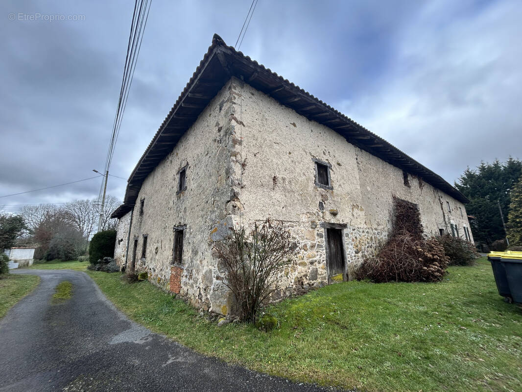 Maison à MASSIGNAC