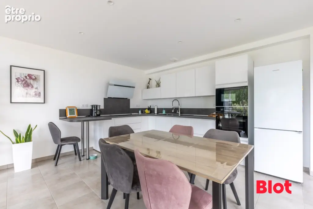Maison 5 pièces 110 m² à vendre à Chateaugiron (35410) - photo 3