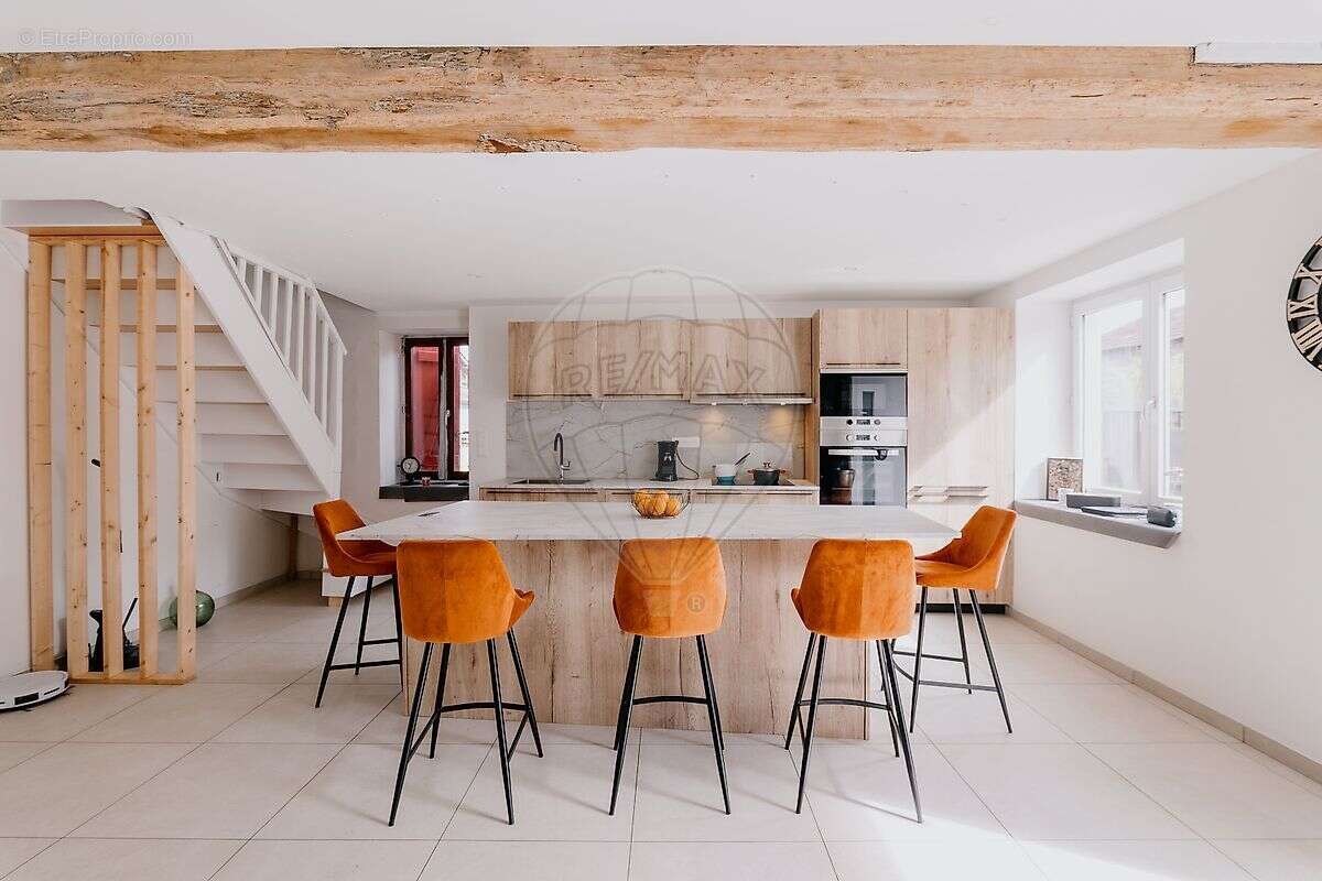 Maison à CHARMES