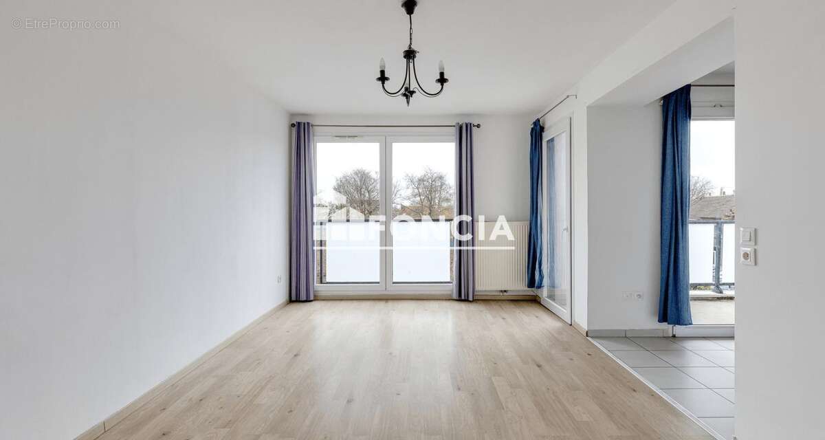 Appartement à MONS-EN-BAROEUL