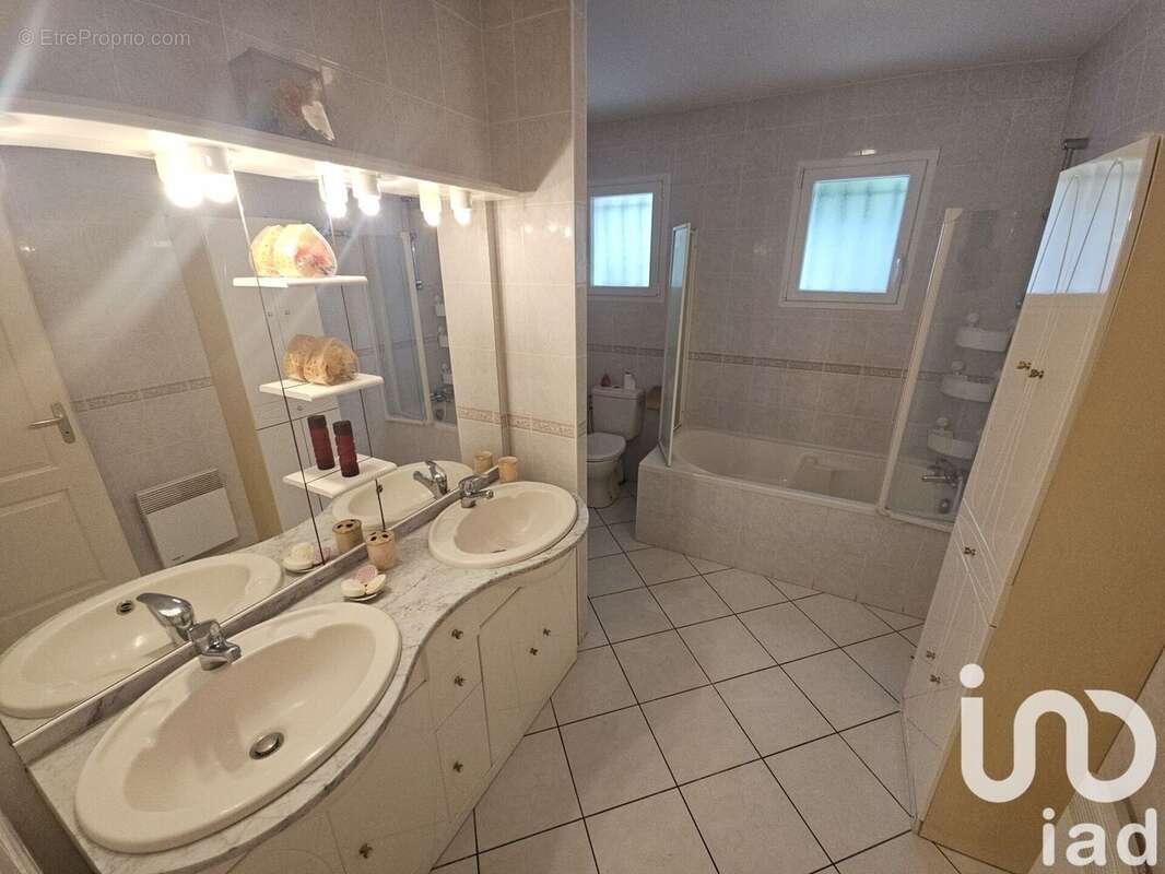 Photo 9 - Maison à REIGNAC