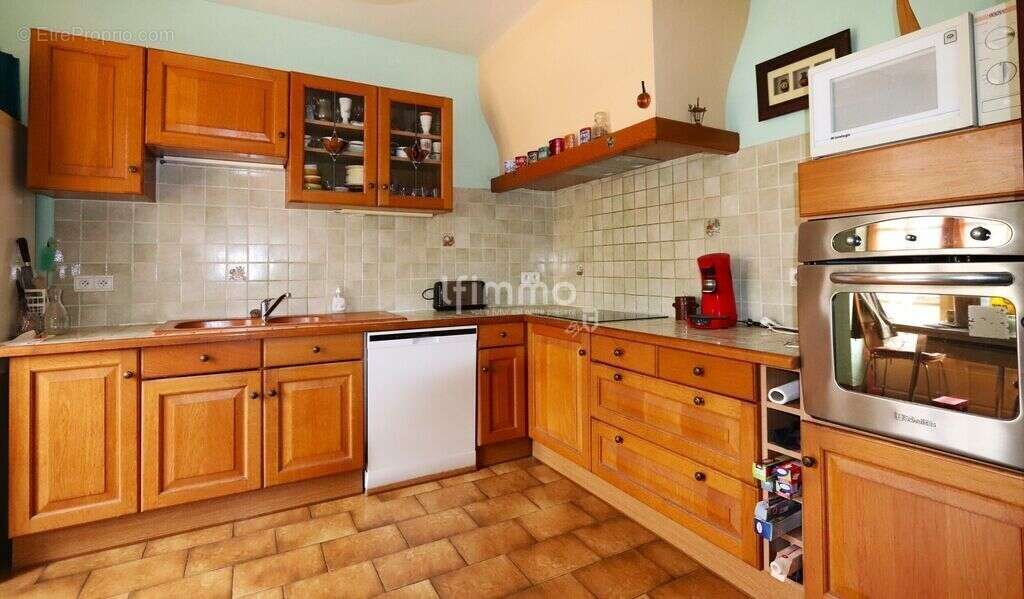 Maison - Immeuble de rapport de 185m² - photo 6