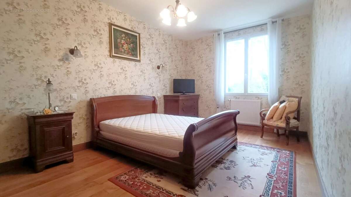 Maison à NEUVILLE-DE-POITOU