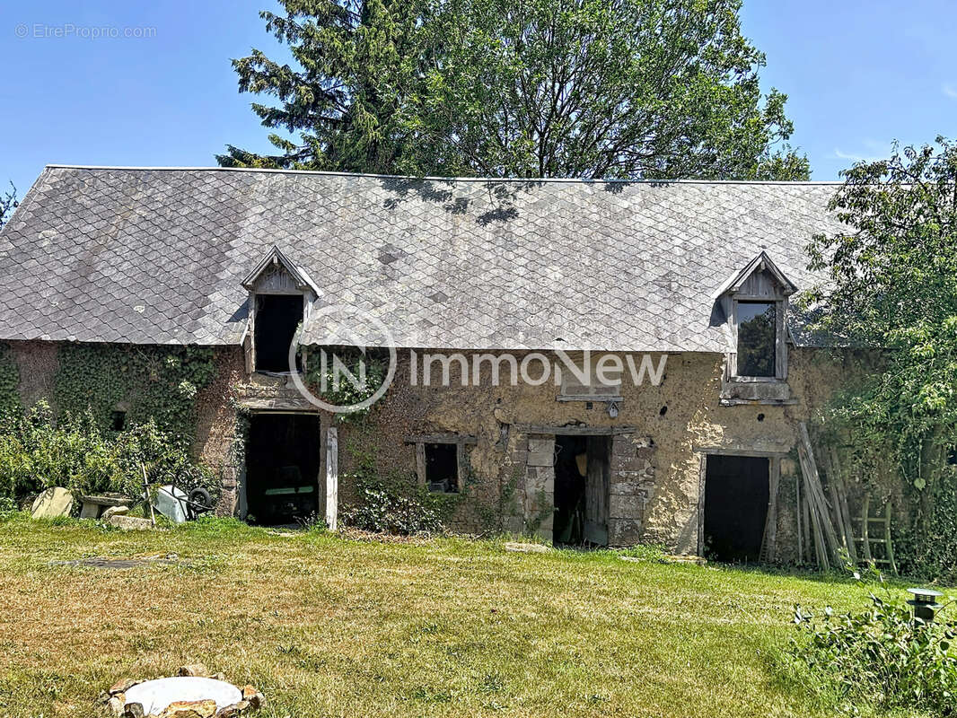 Belle maison de pierre de 1834 de 200 m2  sur un terrain de 3552 m2 sans vis a vis - photo 15