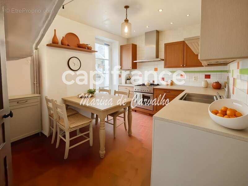 Maison à NEAUPHLE-LE-CHATEAU