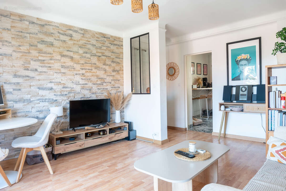 Appart T3 avec balcon et cave - Claret Toulon - photo 2