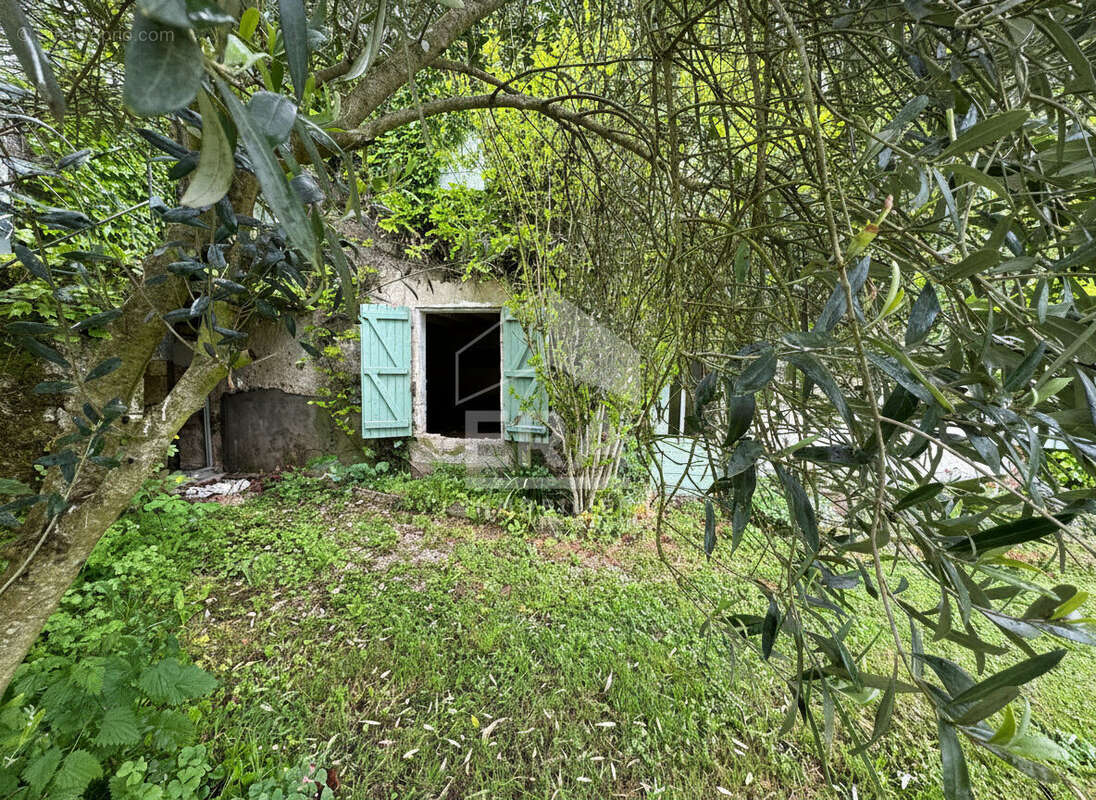 Maison à AZAY-LE-BRULE