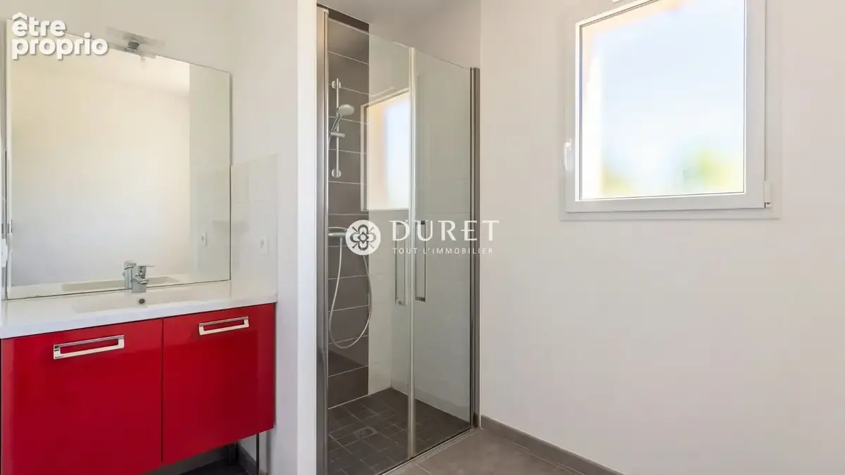 Appartement 45 m² à La Roche-Sur-Yon  - photo 4