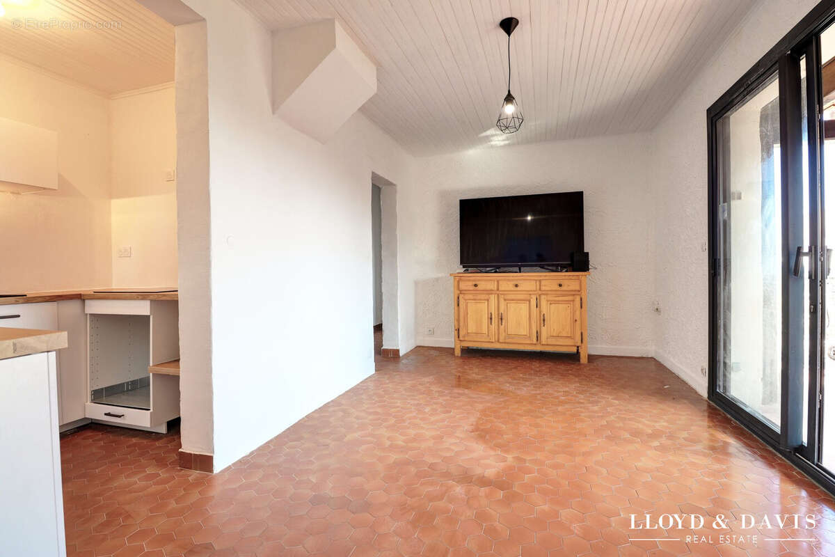 Maison à GARRIGUES-SAINTE-EULALIE