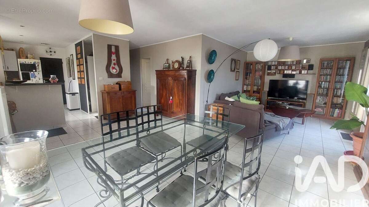 Photo 2 - Maison à MOULIETS-ET-VILLEMARTIN