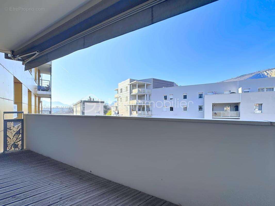 Appartement T4 de 83 m² avec terrasse – Fontaine - photo 6