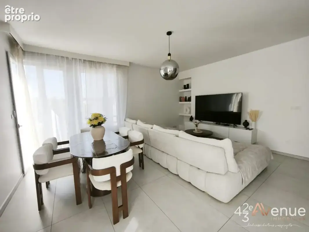 Appartement 118 m² à Saint-Etienne  - photo 4
