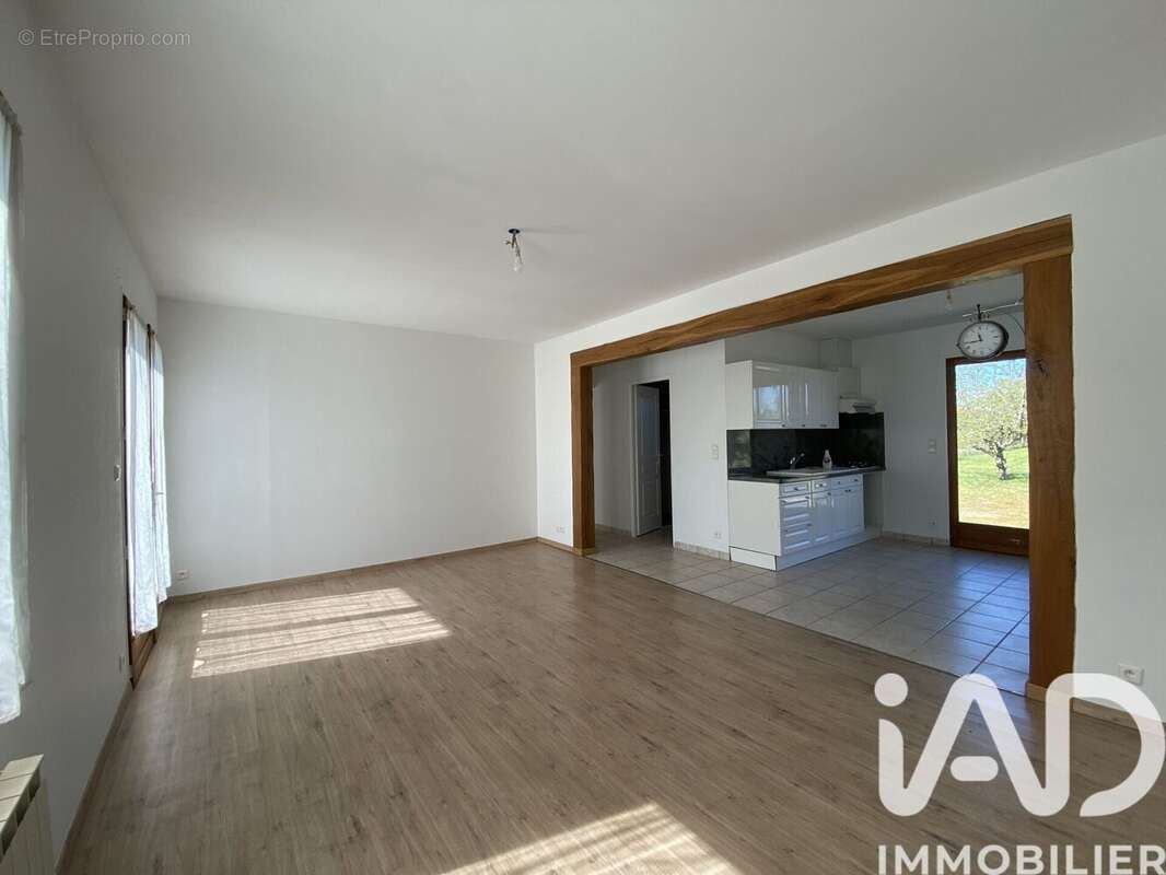 Maison 75 m² à Les Choux  - photo 9