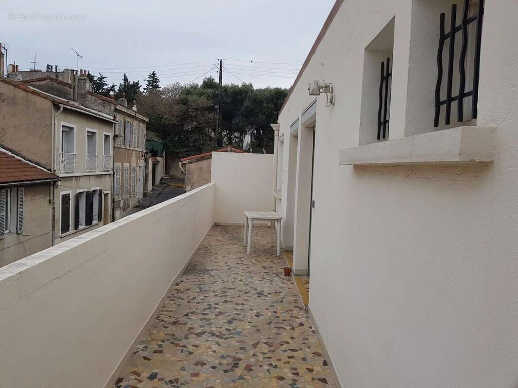 Appartement à Marseille-3e  - photo 3