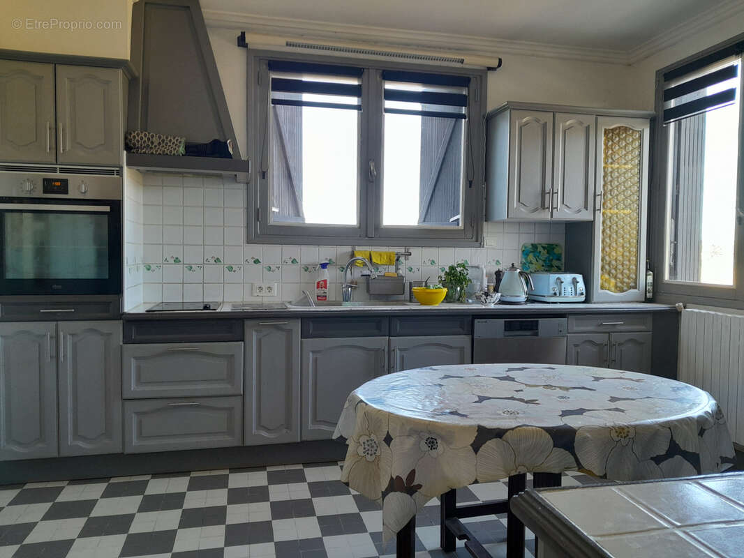 Maison à SAINT-NICOLAS-DE-LA-GRAVE