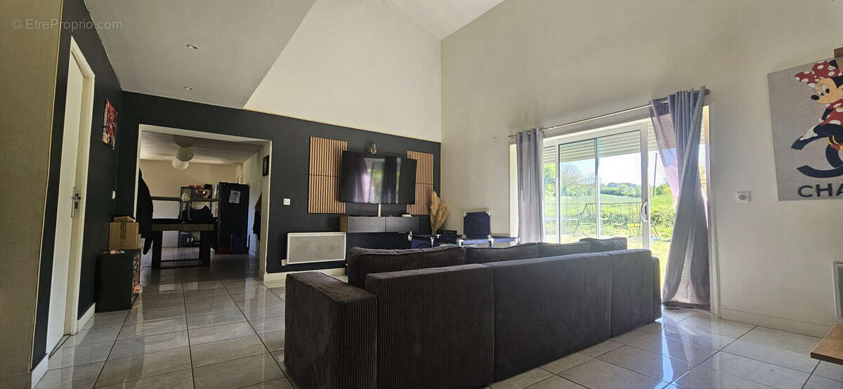 Maison 119 m² à Saint-Leon-Sur-L'isle  - photo 9