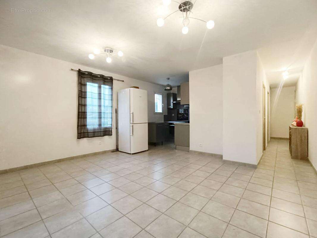 Appartement à SAINT-CHAMAS